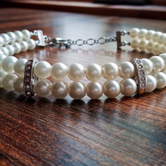 Beautiful & Elegant Double-strand Faux Pearl Necklace w/Rhinestone Spacers NWOT - Picture 4 of 11